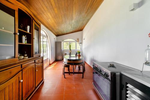 Konyha, Quinta do Outeiro by Soulplaces in Sobral de Monte Agraco
