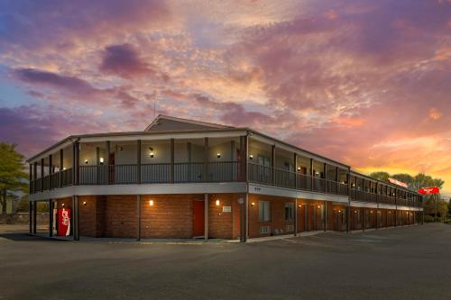 Rodeway Inn in Swansea, USA