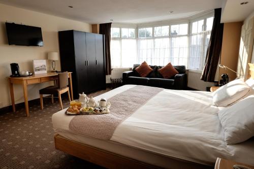 The Cathedral Hotel - main image