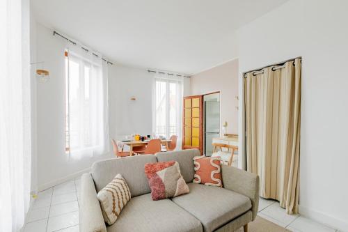 Le Cosy confort et luminosité proche RER B (Le Cosy confort et luminosite proche RER B) in Севран