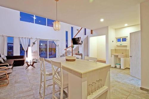 SUNRISE Heated Pool Ocean View Walk to beach in La Ventana