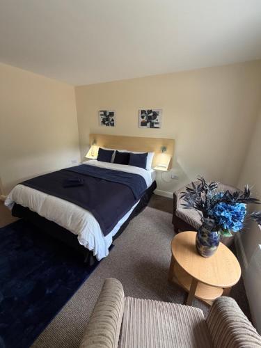 Elme Hall Hotel - FREE Parking - Ideal for contractors - Shared Kitchen in Kings Lynn