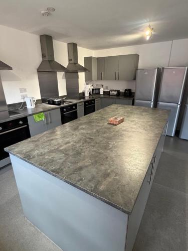 Elme Hall Hotel - FREE Parking - Ideal for contractors - Shared Kitchen in Kings Lynn