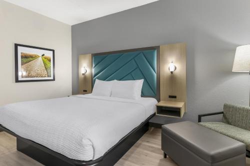 Best Western Eagles Inn - image 20