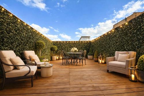 LuxuryLondonStays - Knightsbridge & South Kensington Private Garden Super King 2Beds 2Bath by Hyde P in Kensington and Chelsea