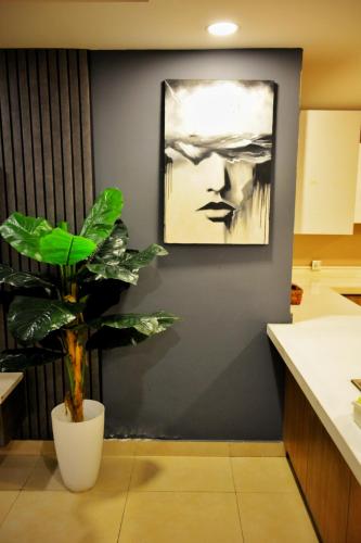 Goldcrest Mall DHA Phase 4 - Luxury Serviced Apartments by Alvis Suite - image 10