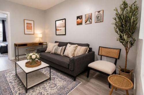 Boho 1-Bedroom Apt 15 Min to Manhattan in Hoboken, USA