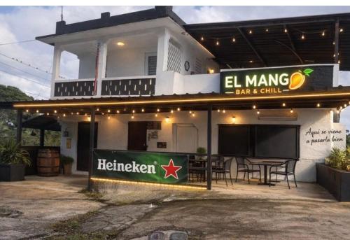 La casita del mangó (La casita del mango) in Karolina