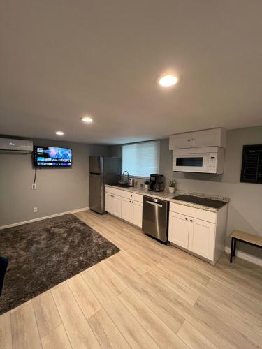 Modern Guesthouse with everything you may need! in Lake Panasoffkee (FL)