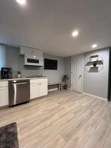 Modern Guesthouse with everything you may need! in Lake Panasoffkee (FL)