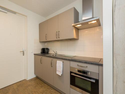 キッチン, Modern Beach Apartment in ズウトランド