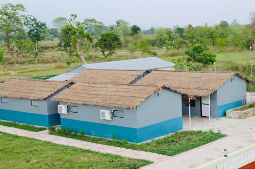 Rhino Spot Resort in Kawasoti