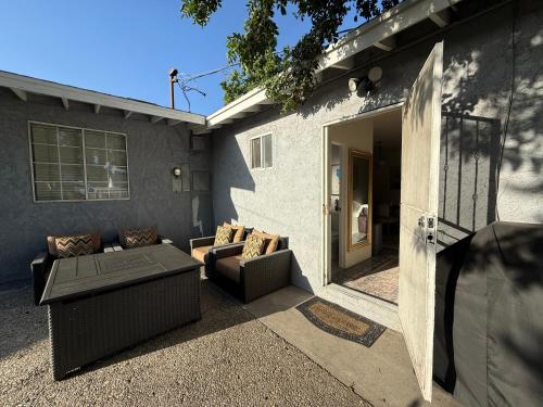 Guest house close to Universal Studios
