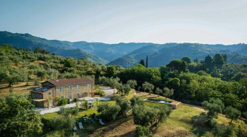 Viesnīcas āriene, Stone Farmhouse Between Florence And Lucca in Localita Goraiolo