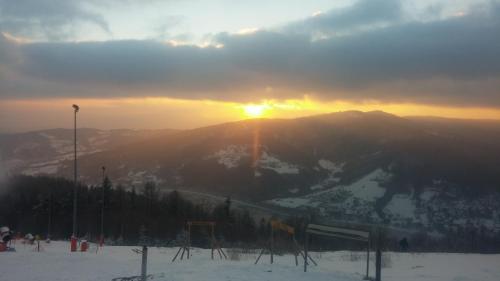 Domek Gloria nad Jeziorem Żywieckim - main image