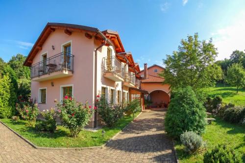 . Pivka Na Meji Resort