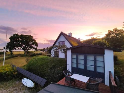 Viesnīcas āriene, Spacious Holiday Gem With A View Over Præstø Fjord in Mosebolle