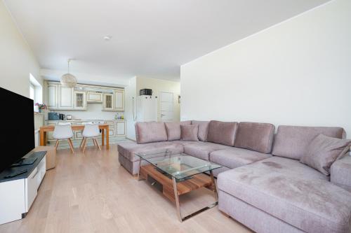 Padriku Apartment with a balcony,near to central,Self Check In 24 7,FREE Parking — other in Padriku tee 16/1-1, Tallinn, 11912, Estonia