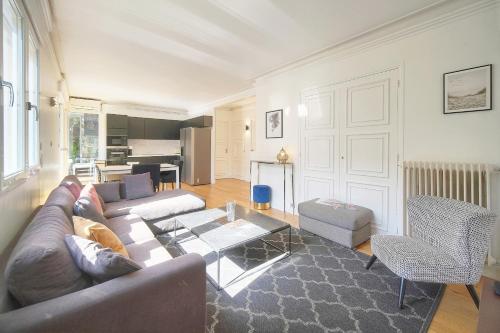 FRGK 2BR CIRODDE Terrace Quiet Center AC Ultra Fast Wi-Fi - image 4