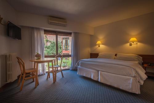 Hotel del Bosque in พินาม่าร์