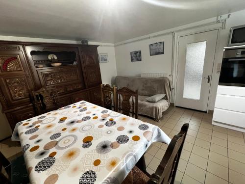 Appartement Baie du Mont Saint Michel in โดล-เดอ-เบรอตาญ