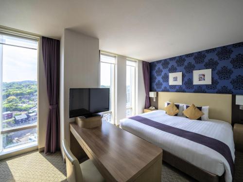 Deluxe King Room with Sofa - Non-Smoking