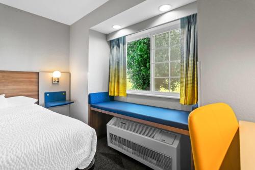 Microtel Inn & Suites by Wyndham Joplin - image 38