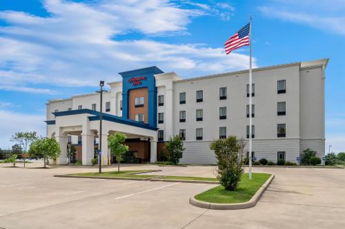 Hampton Inn Marion - image 41