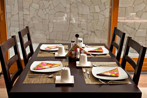Hotel Aziza - image 3