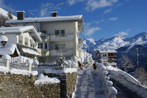 Entrance, Apart Riffla in Kappl