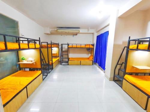 Younic Hostel Baridhara Male in Daka