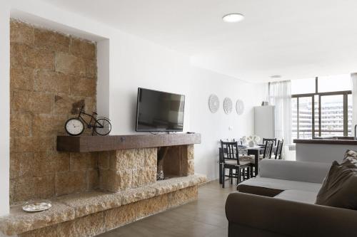Prime Location Apartment with Seaviews - image 4