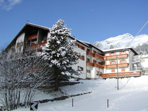 . Hotel Cristallino