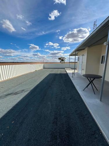 酒店外观, MVA - Home in West Wyalong in 西怀厄朗