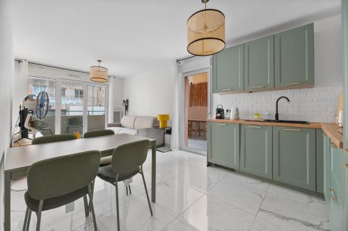 Charmant appartement avec balcon-terrasse & clim, Nice