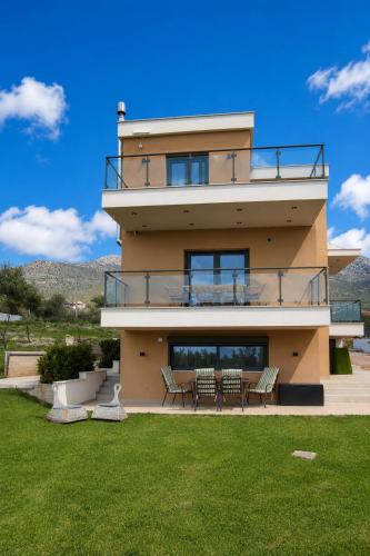 Villa Gala Eretria Family Stay with Sea View, Garden & BBQ in Magoula (Eretria)