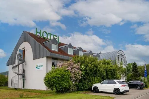Hotel SunParc - SHUTTLE zum Europa-Park Rust 4km & Rulantica 2km in Ringsheim, Deutschland