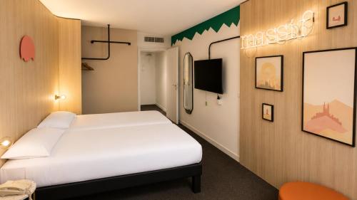 2 twin beds