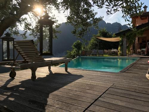Rustico mit solarbeheiztem Infinity- Pool, Panoramablick & 4 Schlafzimmern gîte à louer San Michele