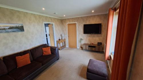 Iekārtas, Golspie Firthview A cosy seafront escape in Golspija