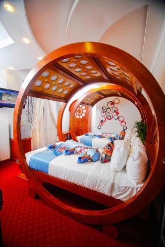 2 twin beds