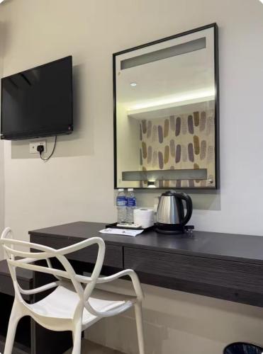 Q Inn by Pillow Plus