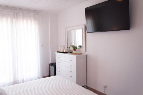 Hostal Comercio - image 13
