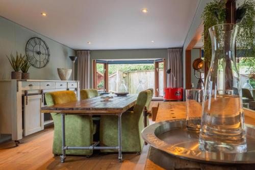 Drents Genieten - Ericaheide met privé sauna en jacuzzi (Drents Genieten - Ericaheide met prive sauna en jacuzzi) in Erma