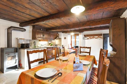 Iekārtas, Rustico al platano in Frasko