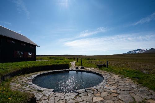 Karsto avotu baseins, Laugarfell Accommodation & Hot Springs in Laugarfella