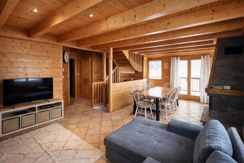Apt or chalet near the slopes Les Orres