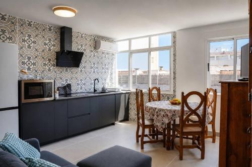Momi's apartment