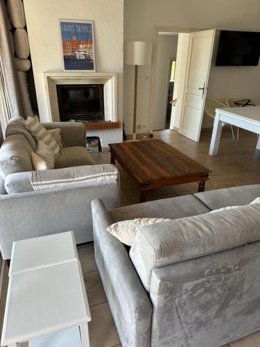 Villa provencale aux Issambres avec vue sur le golfe St Tropez in Roquebrune-sur-Argens