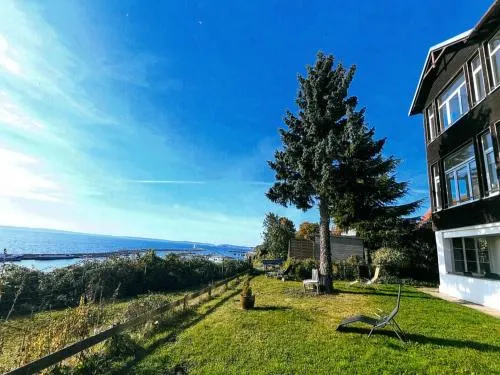 Ferienwohnung Ostseeheim - 1 Reihe mit Meerblick in Sassnitz, Deutschland